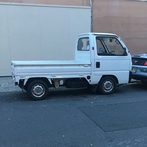 Meet your Posher, Robert charlie